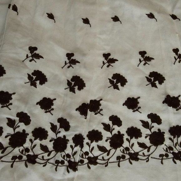 Ann Taylor Women's White/Black Floral Embroidered Pleated A-Line Skirt Size 4 - Picture 4 of 11